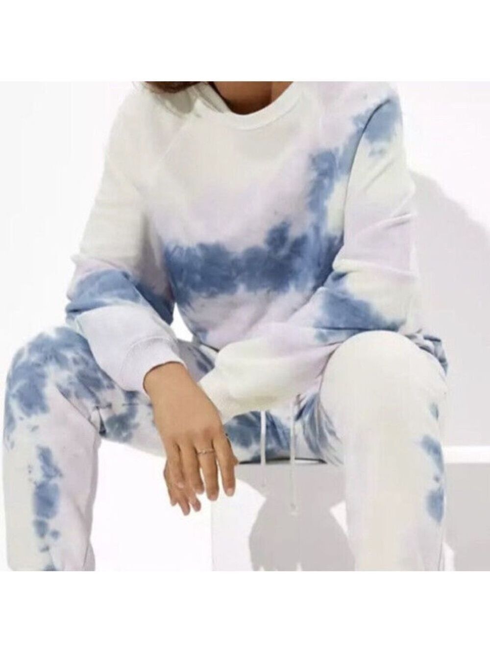 American Eagle Oversized Relaxed Fit Tie Dye Crewneck Soft Sweatshirt